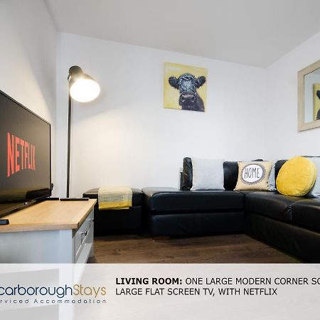 Hibernia Place, 3 Bedroom Townhouse With Patio & Seating Area - Free Parking 스카버러 외부 사진