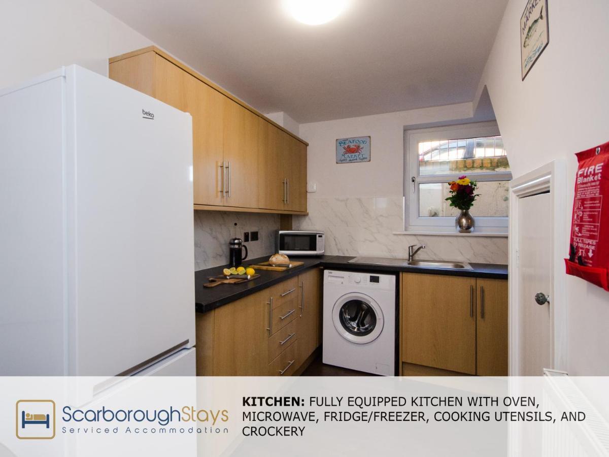 Hibernia Place, 3 Bedroom Townhouse With Patio & Seating Area - Free Parking 스카버러 외부 사진
