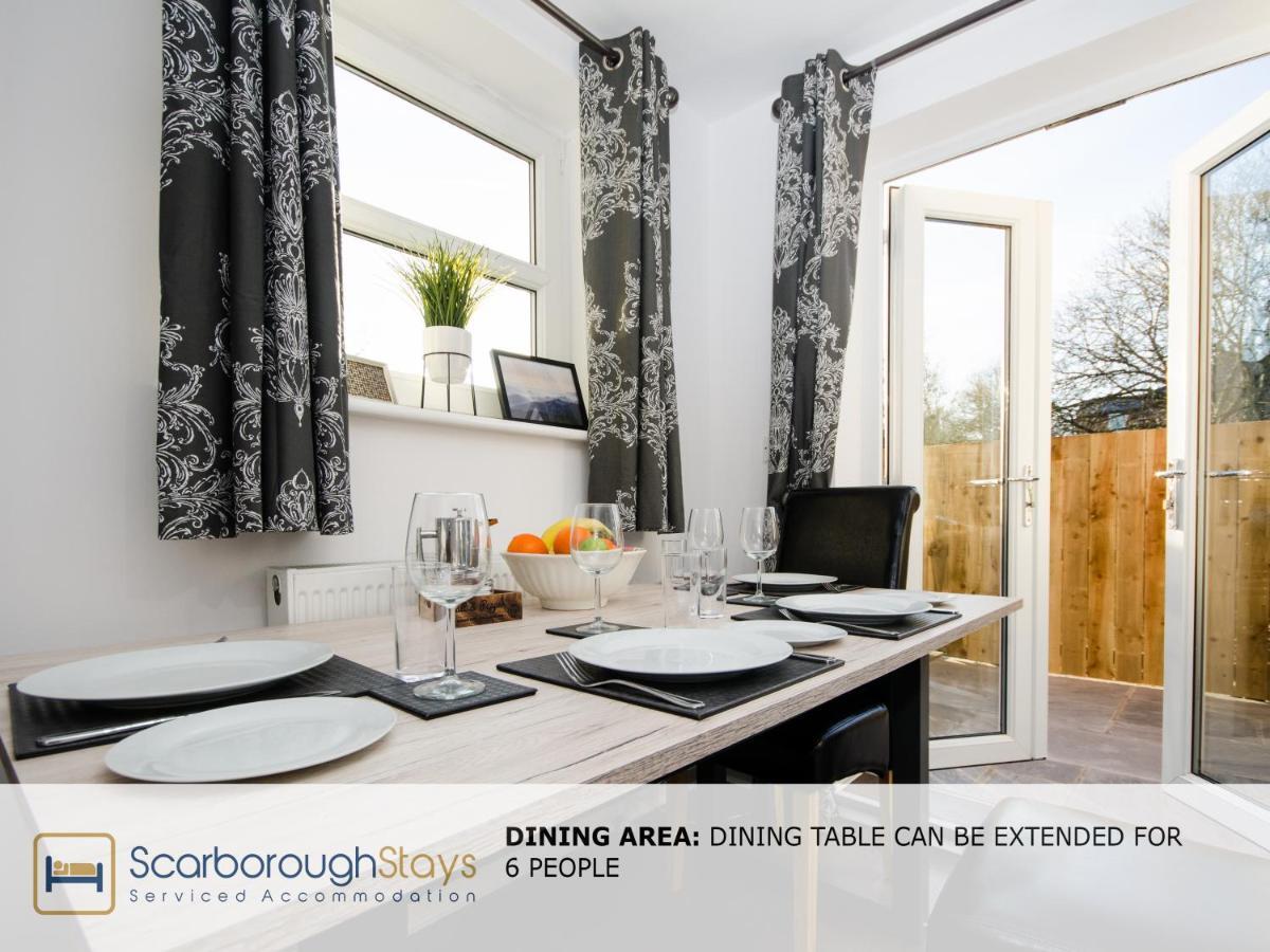 Hibernia Place, 3 Bedroom Townhouse With Patio & Seating Area - Free Parking 스카버러 외부 사진