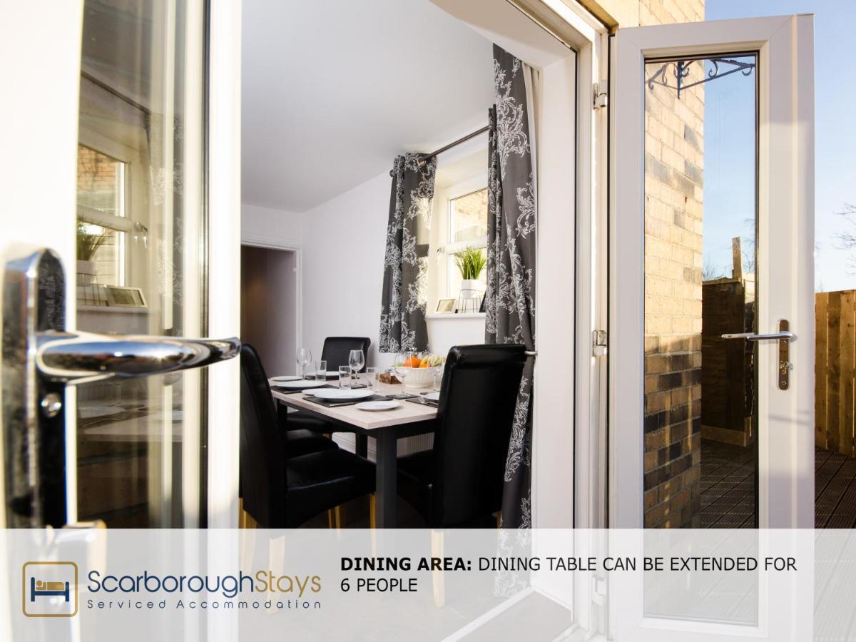 Hibernia Place, 3 Bedroom Townhouse With Patio & Seating Area - Free Parking 스카버러 외부 사진