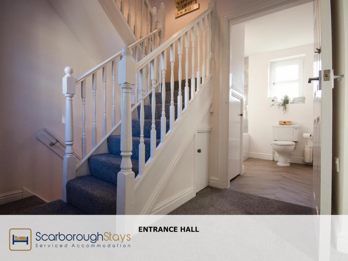 Hibernia Place, 3 Bedroom Townhouse With Patio & Seating Area - Free Parking 스카버러 외부 사진