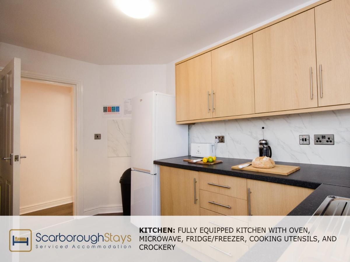 Hibernia Place, 3 Bedroom Townhouse With Patio & Seating Area - Free Parking 스카버러 외부 사진