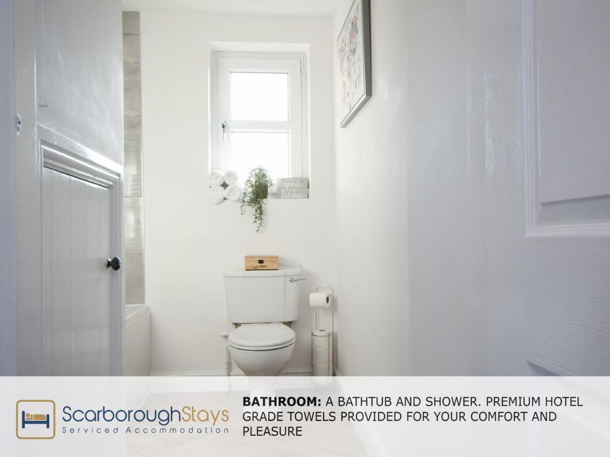 Hibernia Place, 3 Bedroom Townhouse With Patio & Seating Area - Free Parking 스카버러 외부 사진