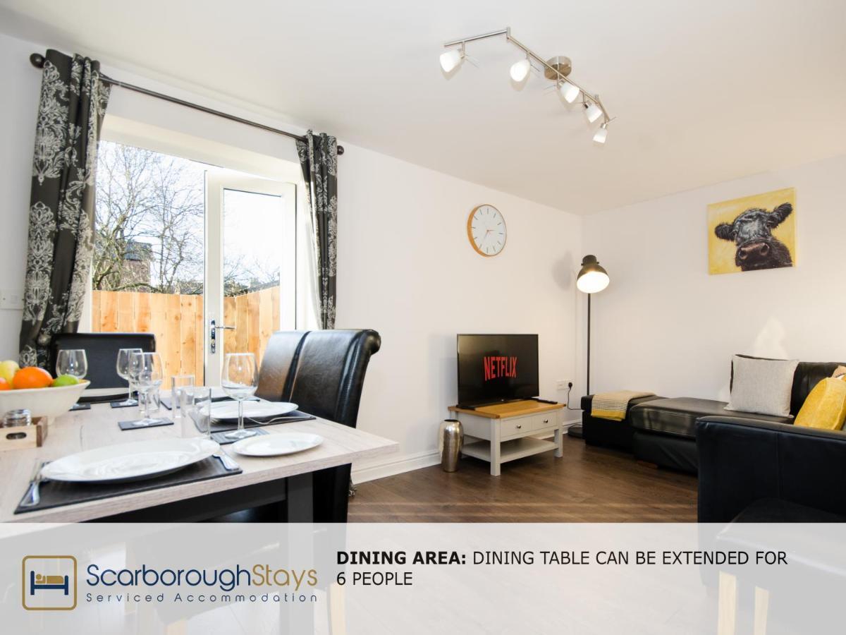 Hibernia Place, 3 Bedroom Townhouse With Patio & Seating Area - Free Parking 스카버러 외부 사진