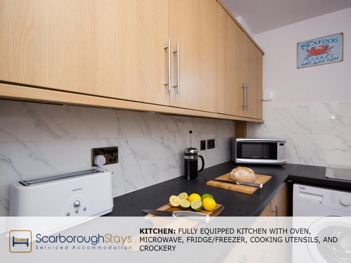 Hibernia Place, 3 Bedroom Townhouse With Patio & Seating Area - Free Parking 스카버러 외부 사진